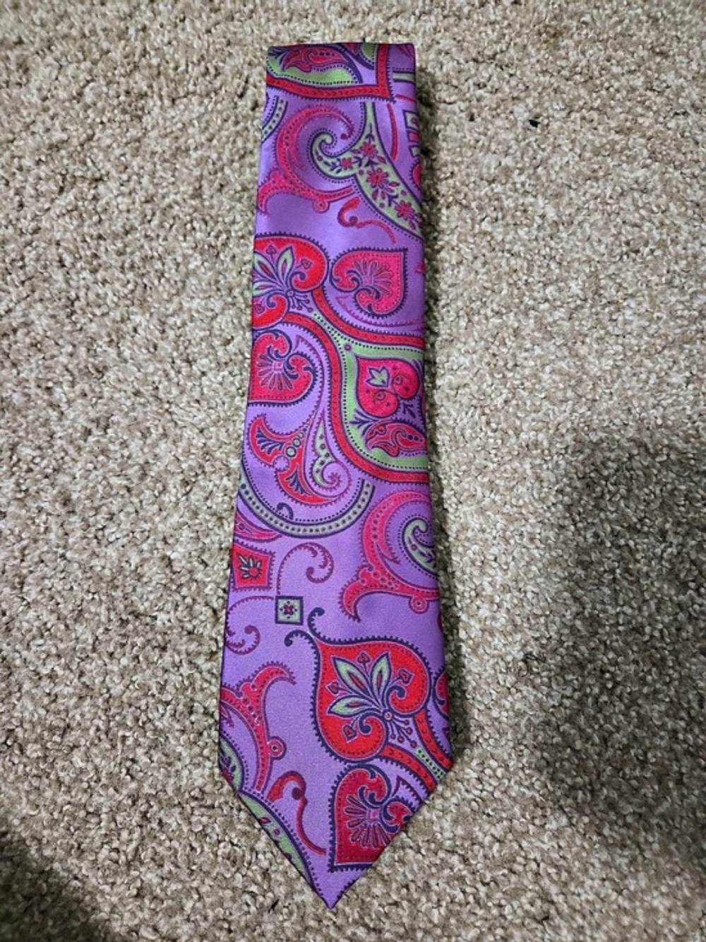 Verse 9 Paisley Tie in Purple & Red Like New